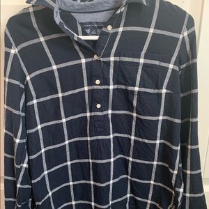 Tommy Hilfiger button down shirt size small